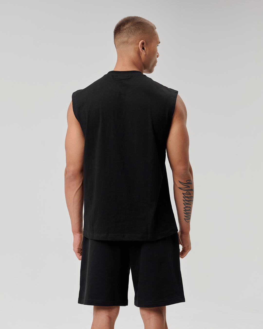 BASYQS TANK - BLACK