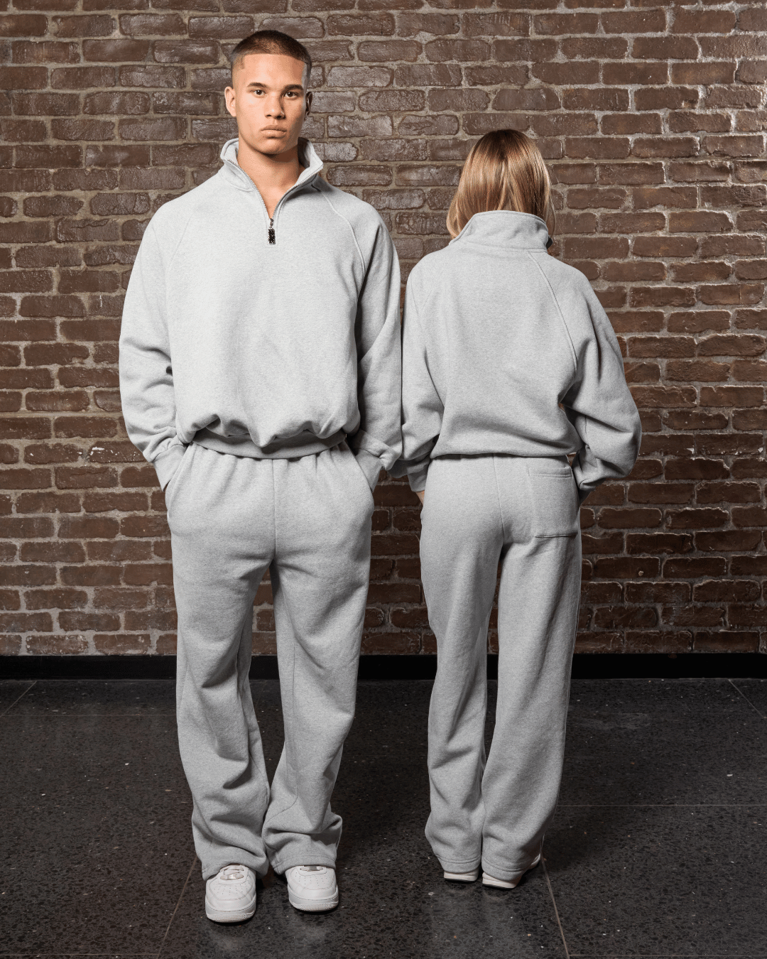 QUARTER ZIP - GREY