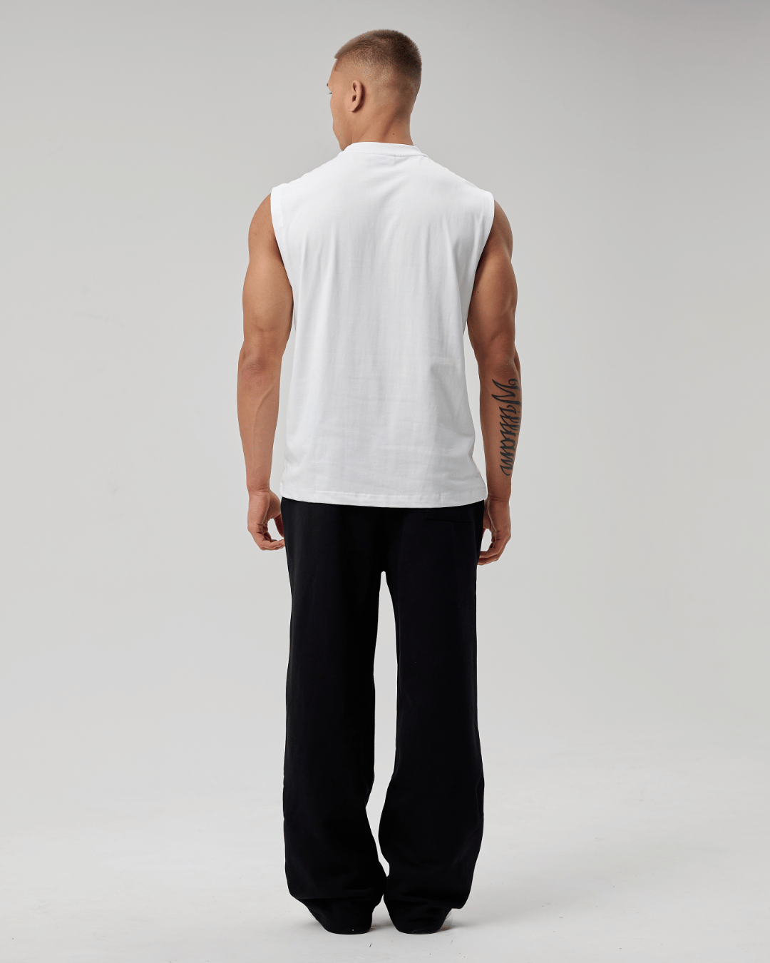 BASYQS TANK - WHITE