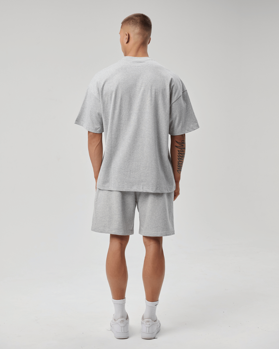 BASYQS SIGNATURE T-SHIRT - GREY