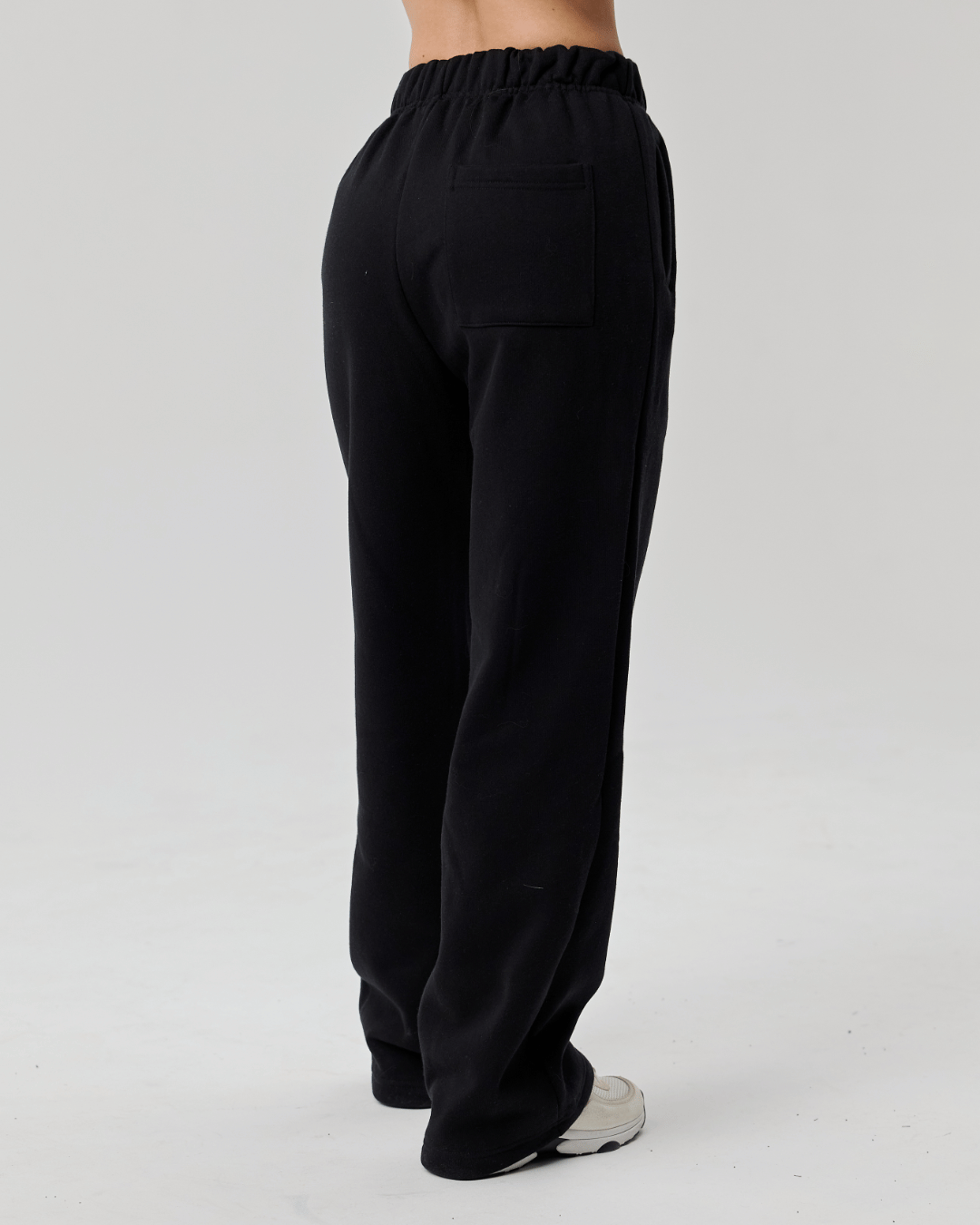 BASYQS SWEATS - BLACK