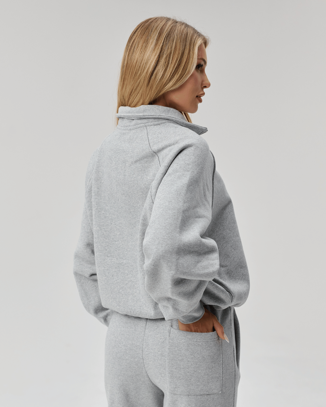 QUARTER ZIP - GREY
