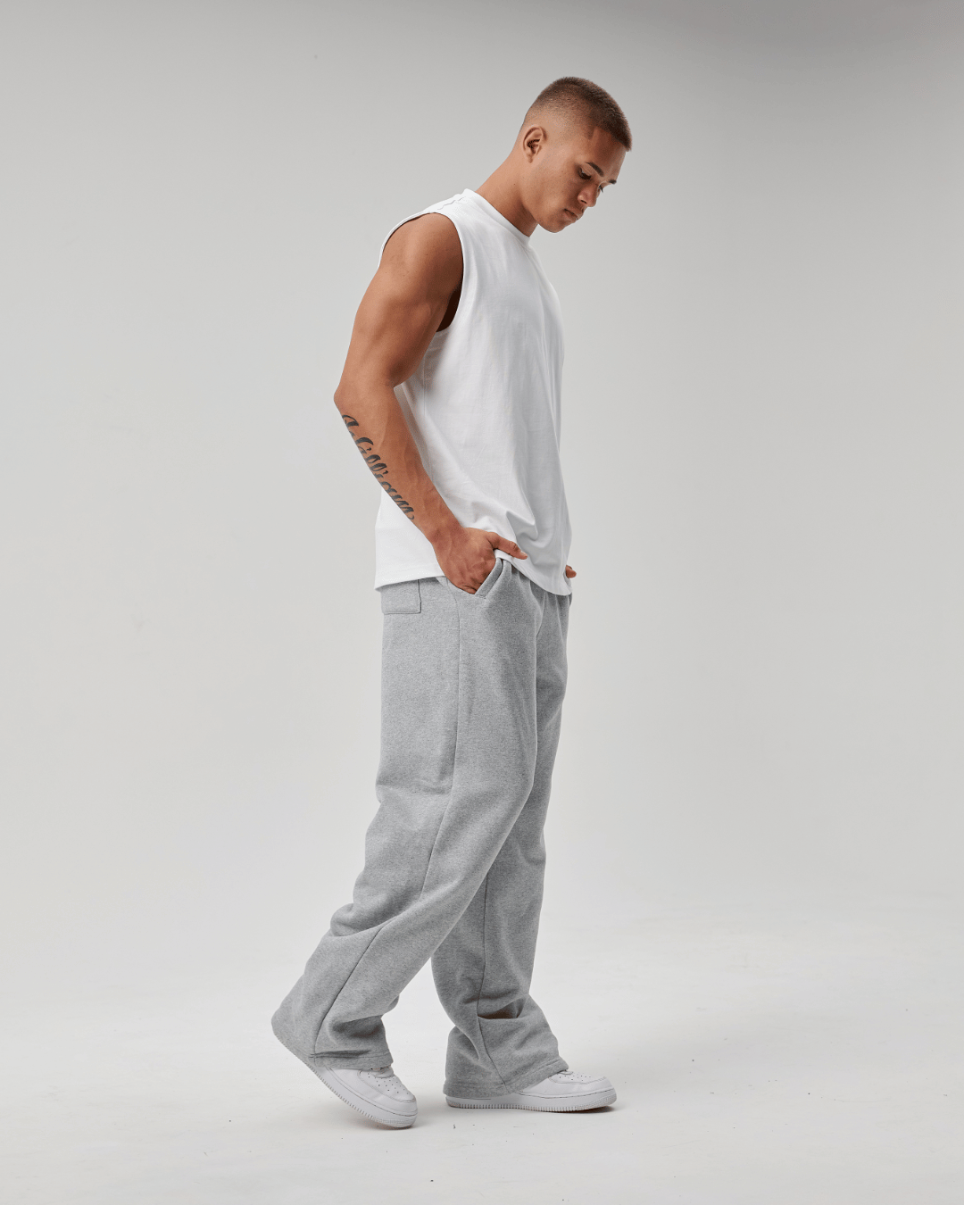 BASYQS TANK - WHITE