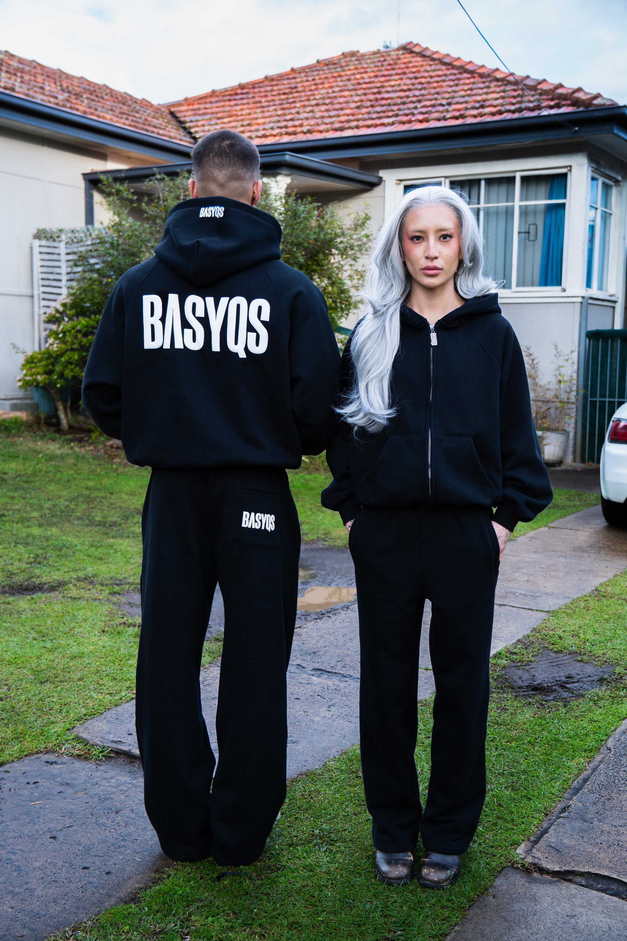 BASYQS ZIP UP - JET BLACK