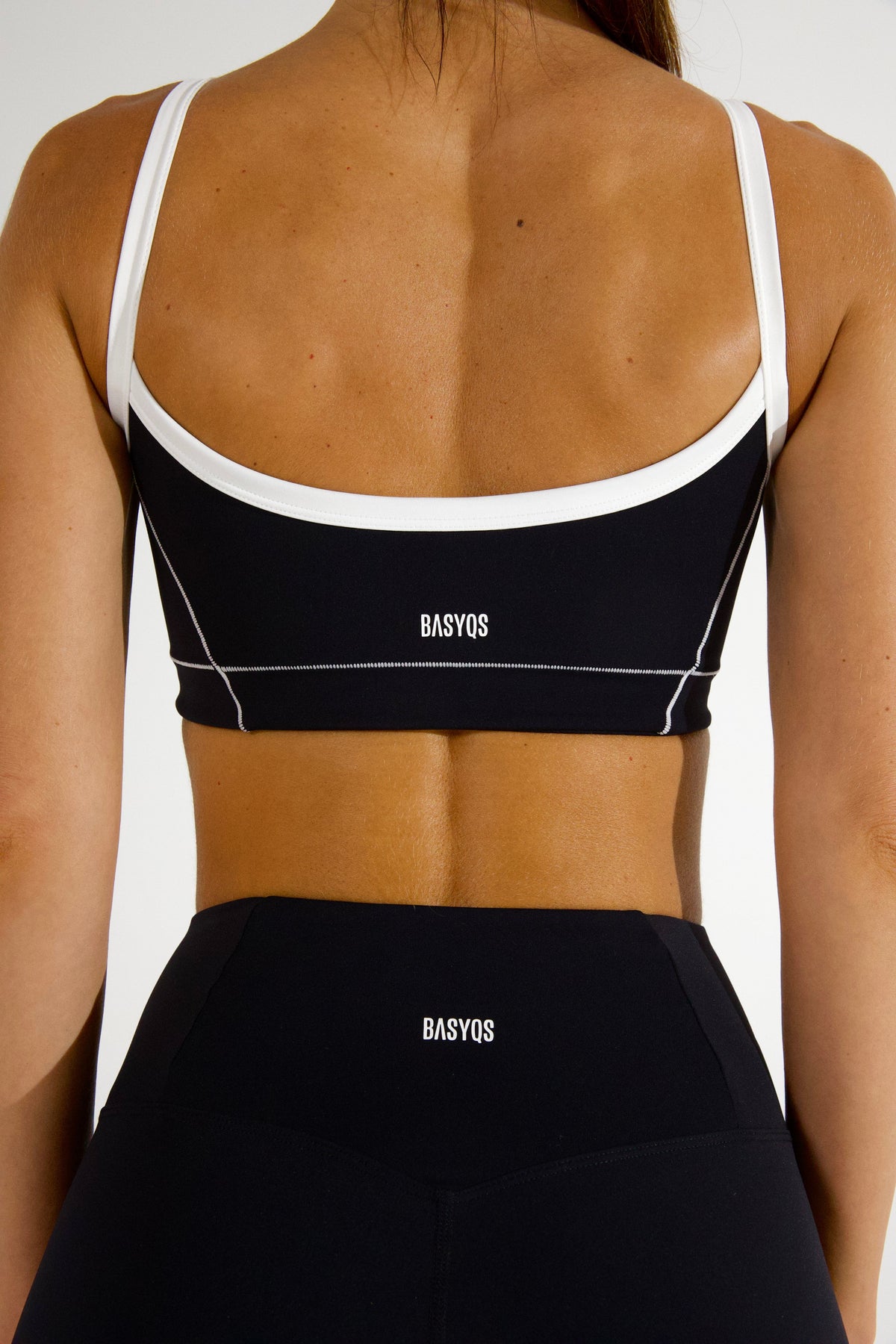 ELLIE CROP - CAVIAR/WHITE TRIM