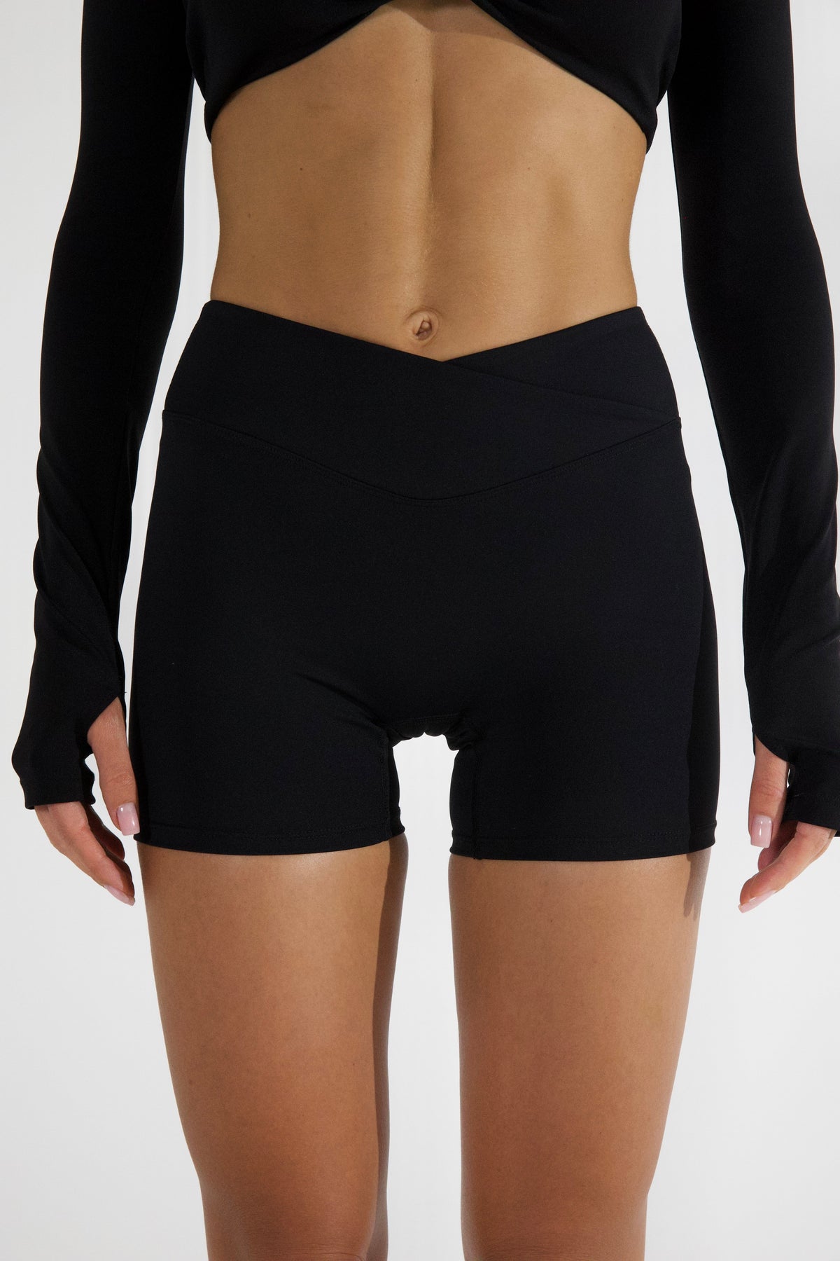 SIERRA SCRUNCH SHORTS - CAVIAR