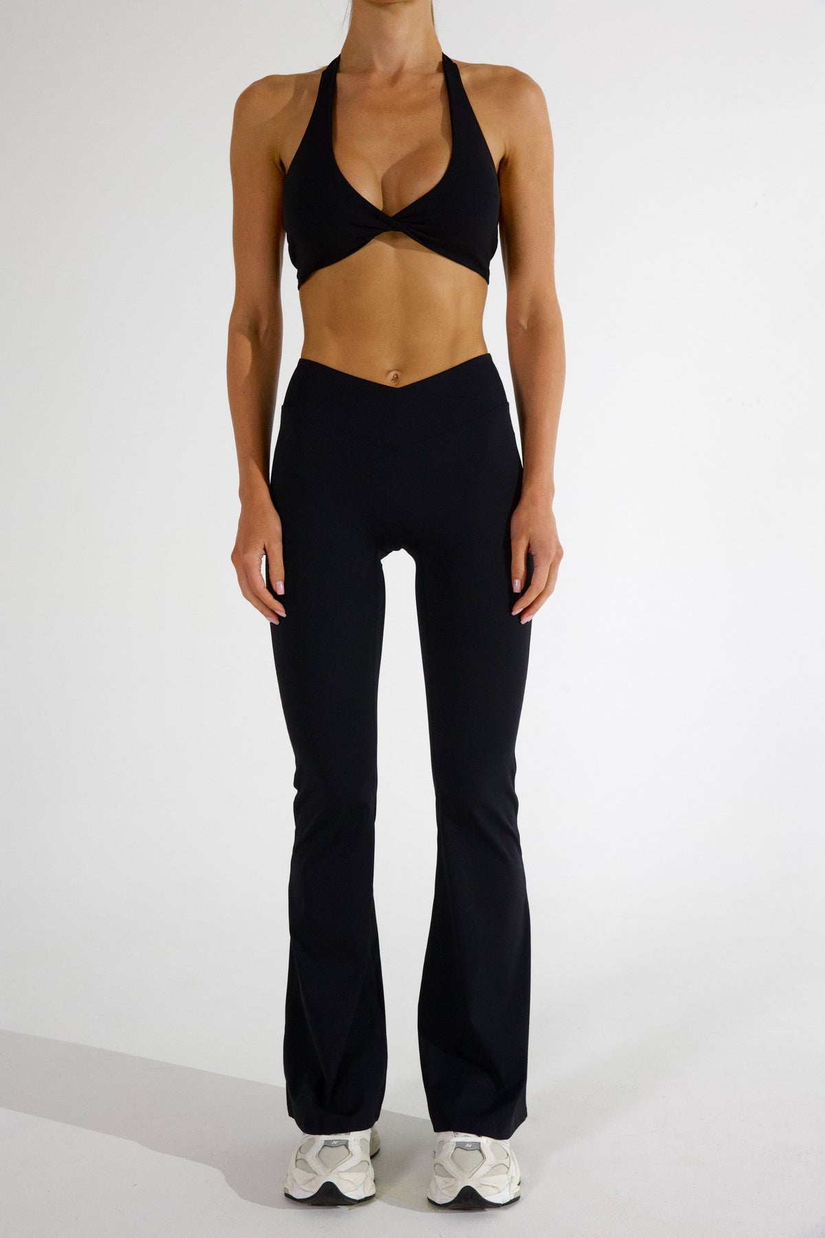 HAILEY TWIST CROP - CAVIAR