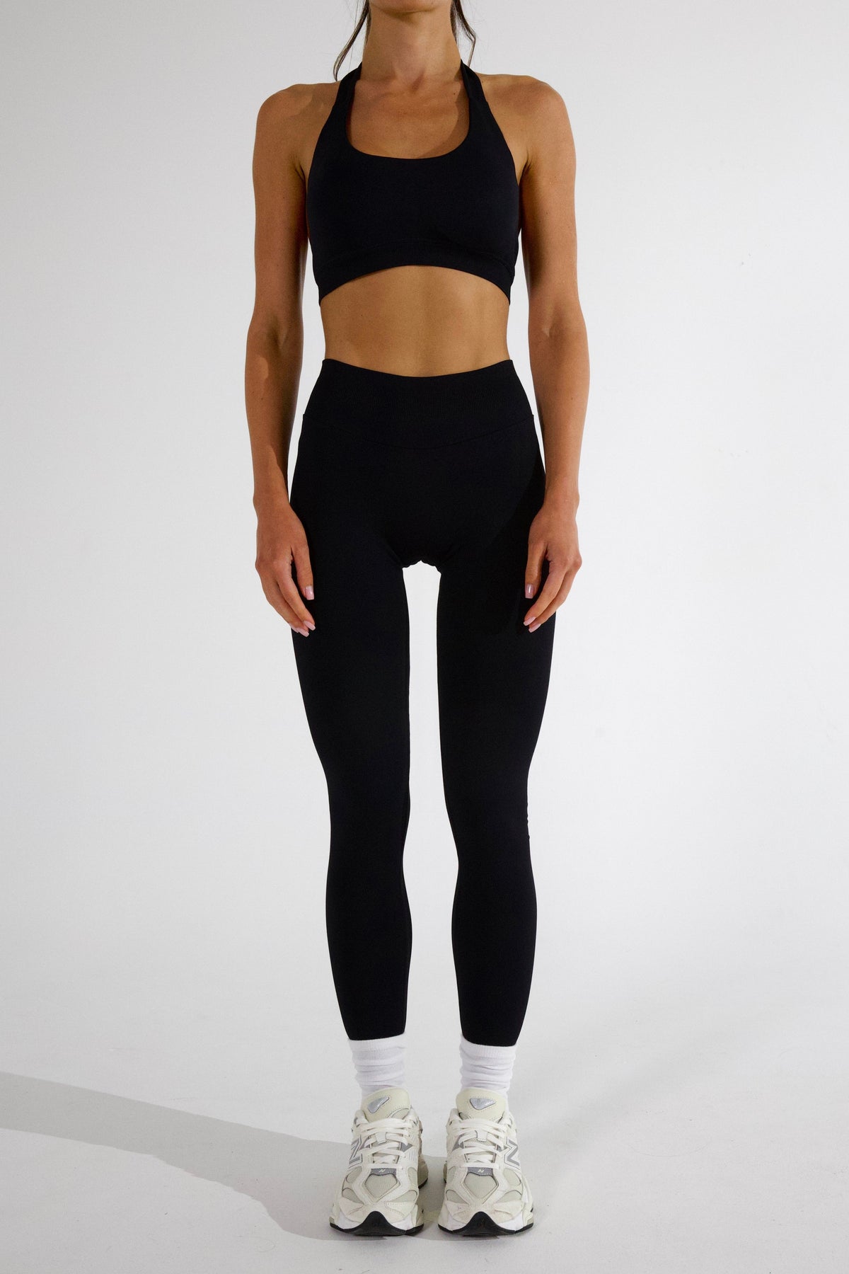 AURA LEGGINGS - CAVIAR